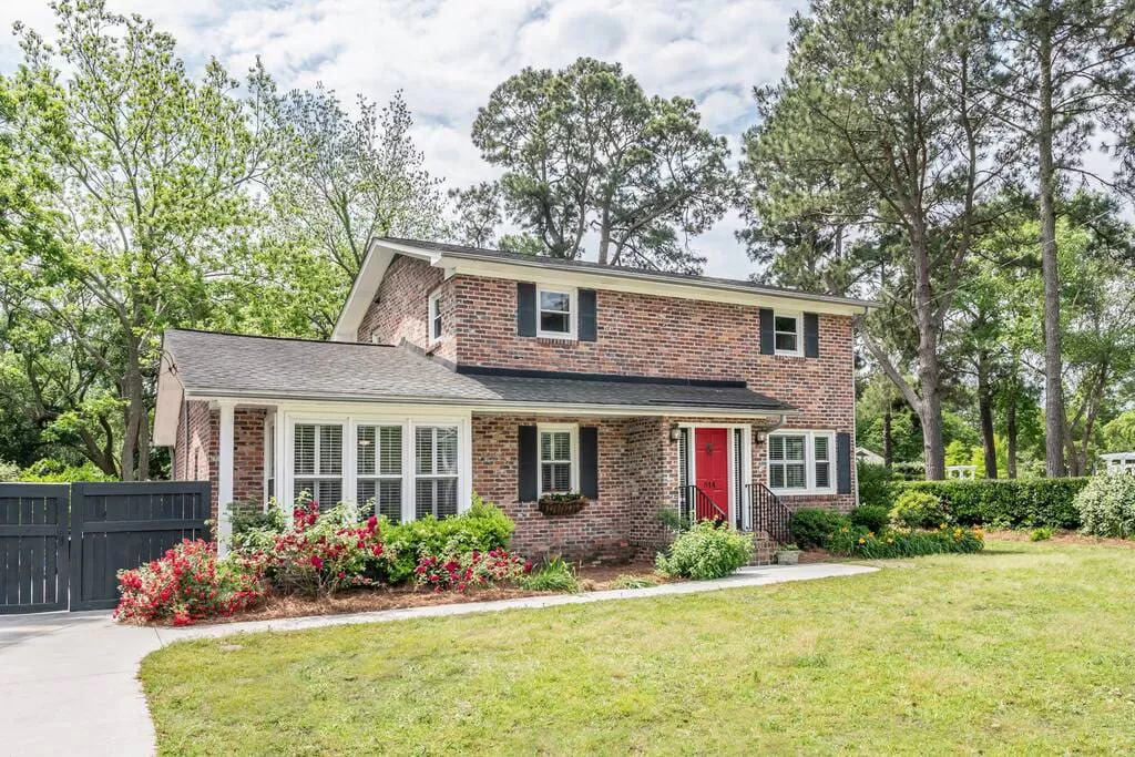 Spacious James Island house