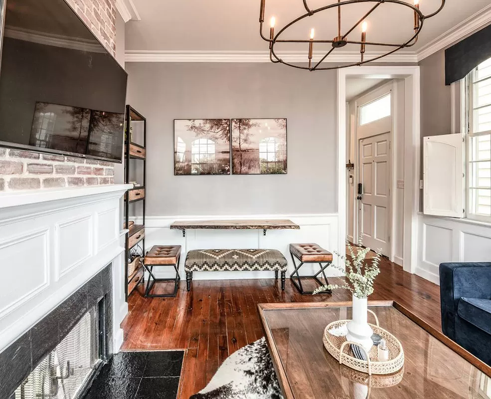 <em>2</em> Furnished Rentals